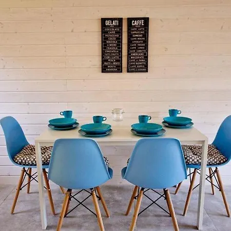 Сasa de vacaciones Comfortable, Two-story Holiday Houses For 5 People,